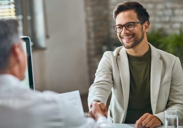 How to Get Hired Fast: 10 Effective Tips to Get Your Dream Job Quickly 